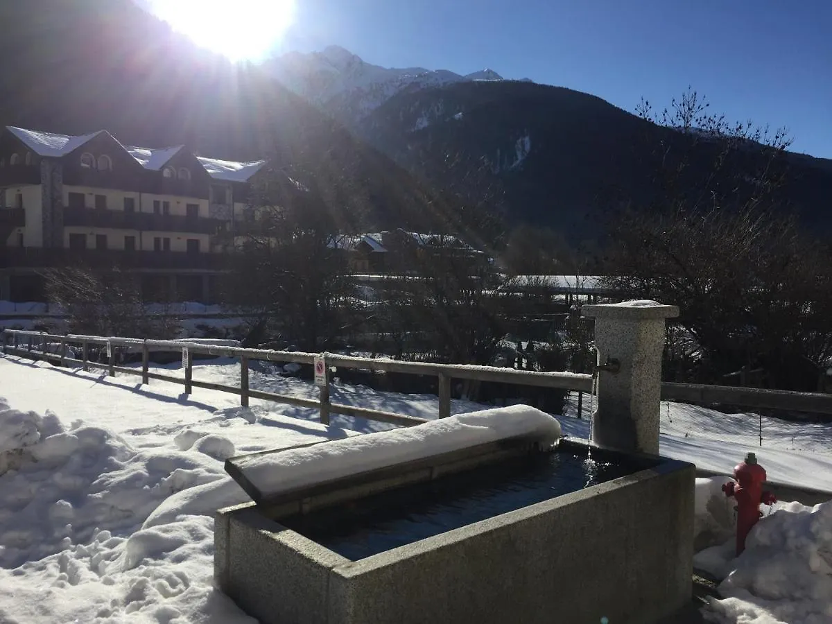 Residenza In Zona Pontedilegno T02034 Villa Villa d'Allegno Holiday home